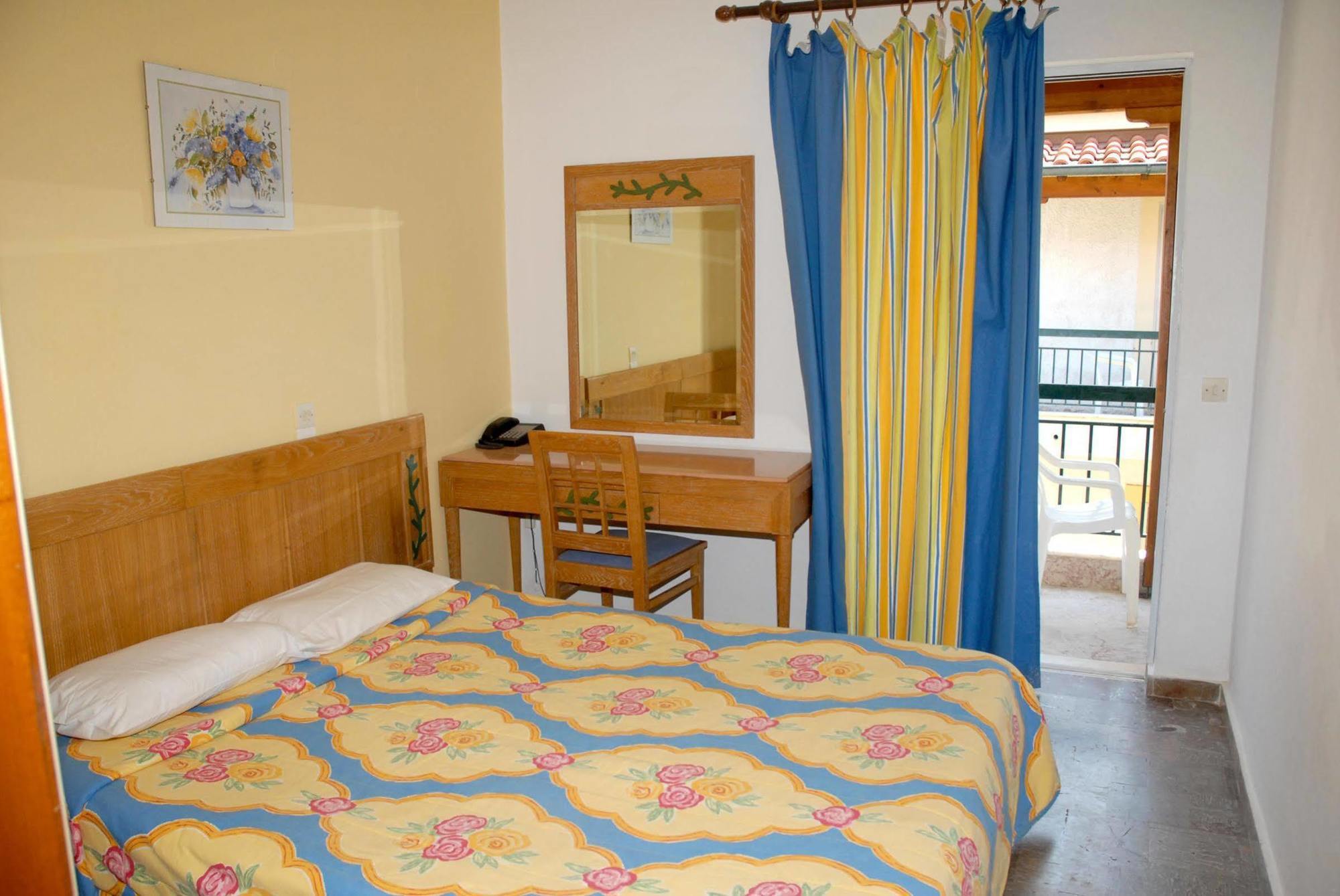 Corifo Village Akharavi Extérieur photo